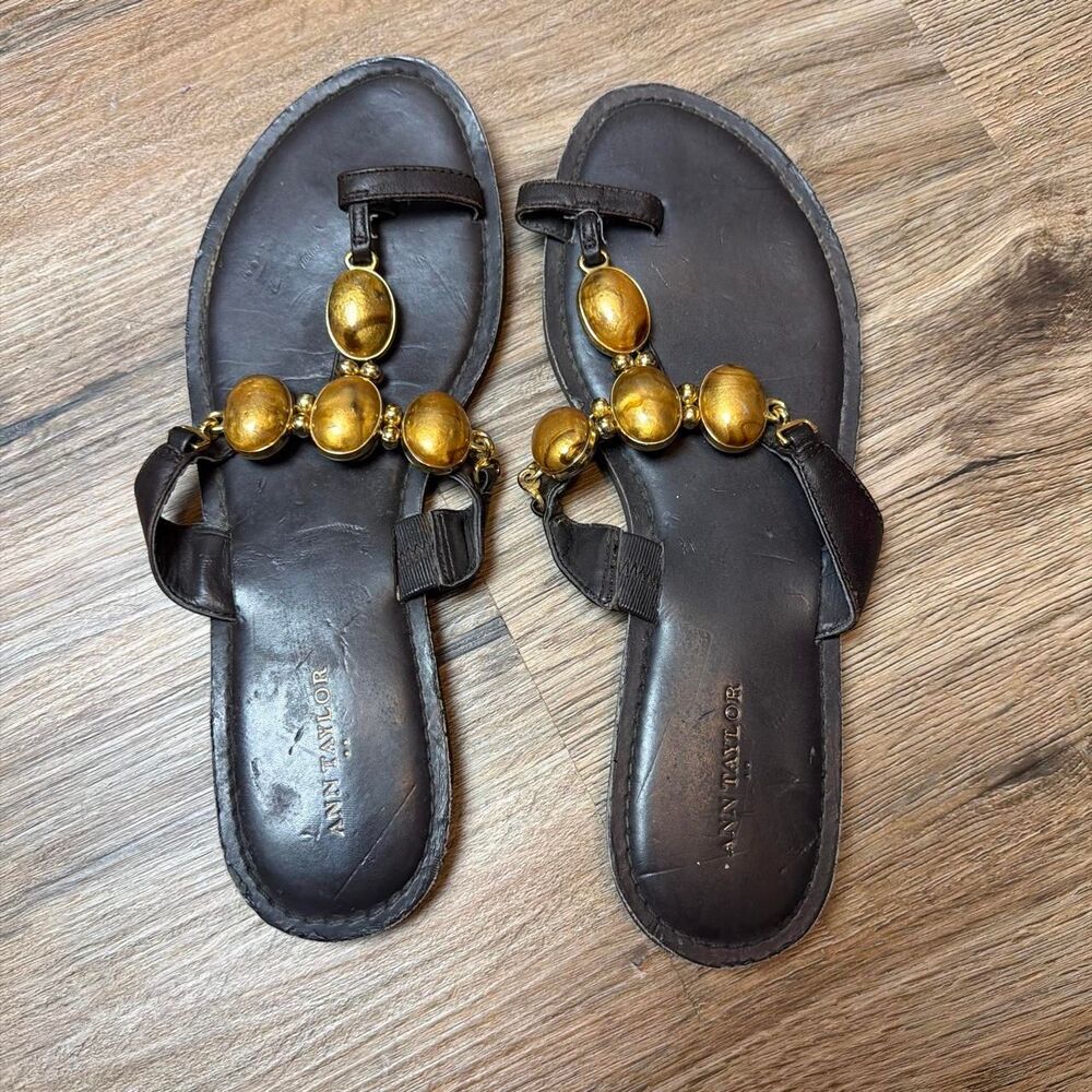 ann taylor vintage y2k brown and gold jewel faux leather flip flop sandals